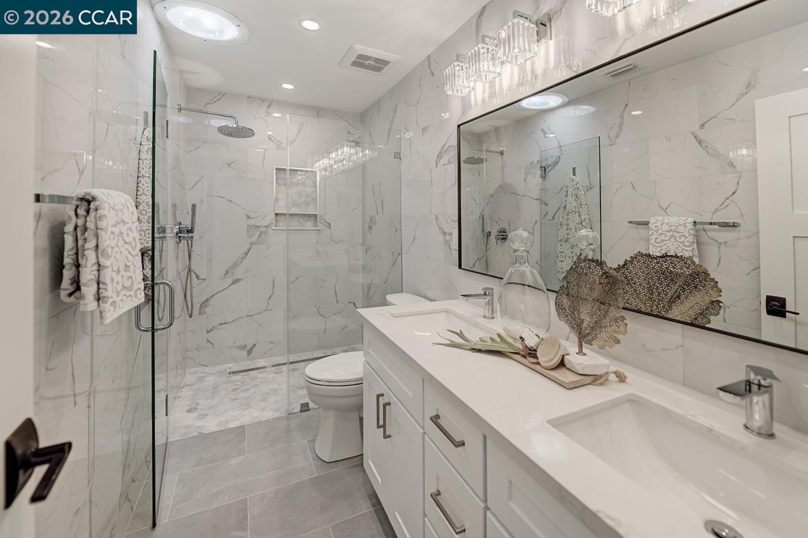 2641 Golden Rain Road, Unit 4 Walnut Creek, CA 94595 - Photo 9 of 46