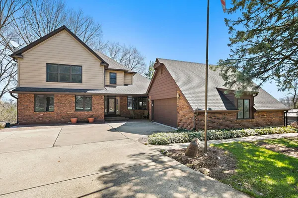 $820,000 | 8N999 Corron Road, Elgin, IL 60124