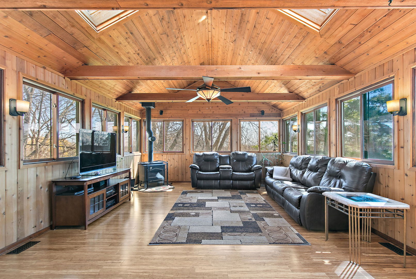 8N999 Corron Road Elgin, IL 60124 - Photo 11 of 49