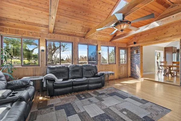$820,000 | 8N999 Corron Road, Elgin, IL 60124
