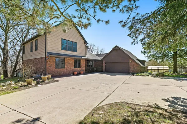 $820,000 | 8N999 Corron Road, Elgin, IL 60124