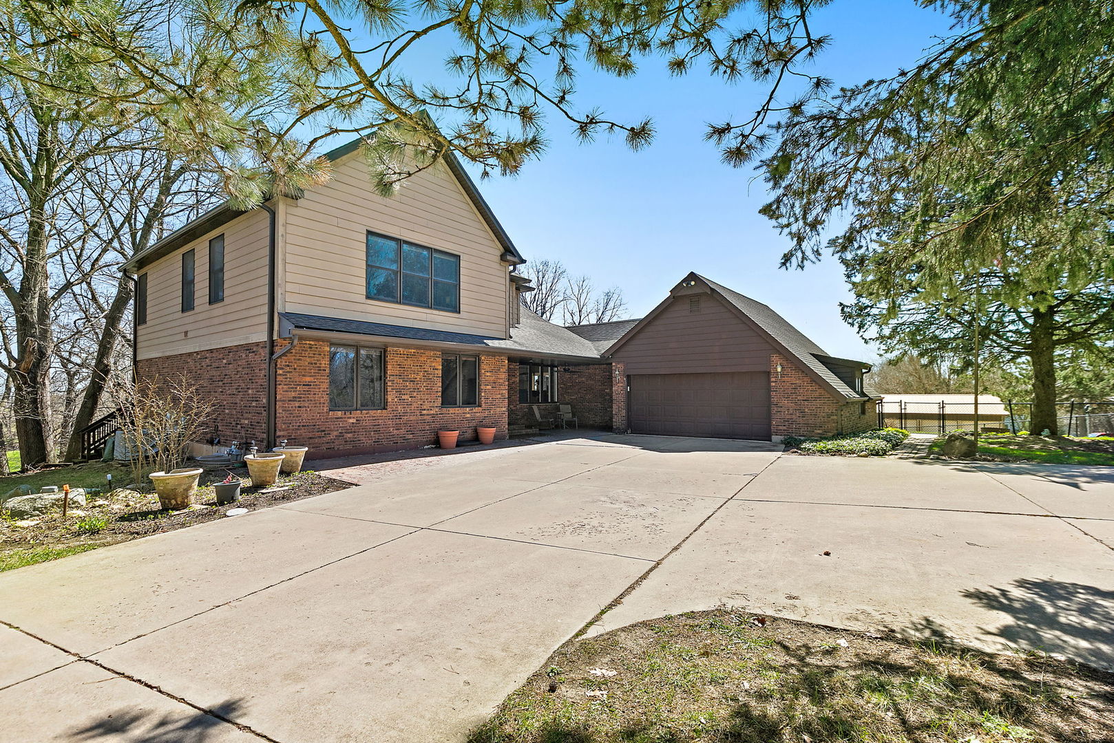 8N999 Corron Road Elgin, IL 60124 - Photo 2 of 49