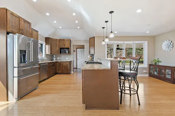 $820,000 | 8N999 Corron Road, Elgin, IL 60124