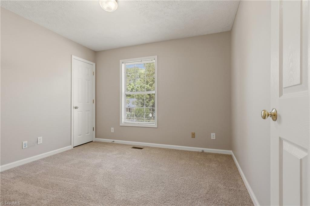 3604 Akers Court High Point, NC 27263 - Photo 17 of 32