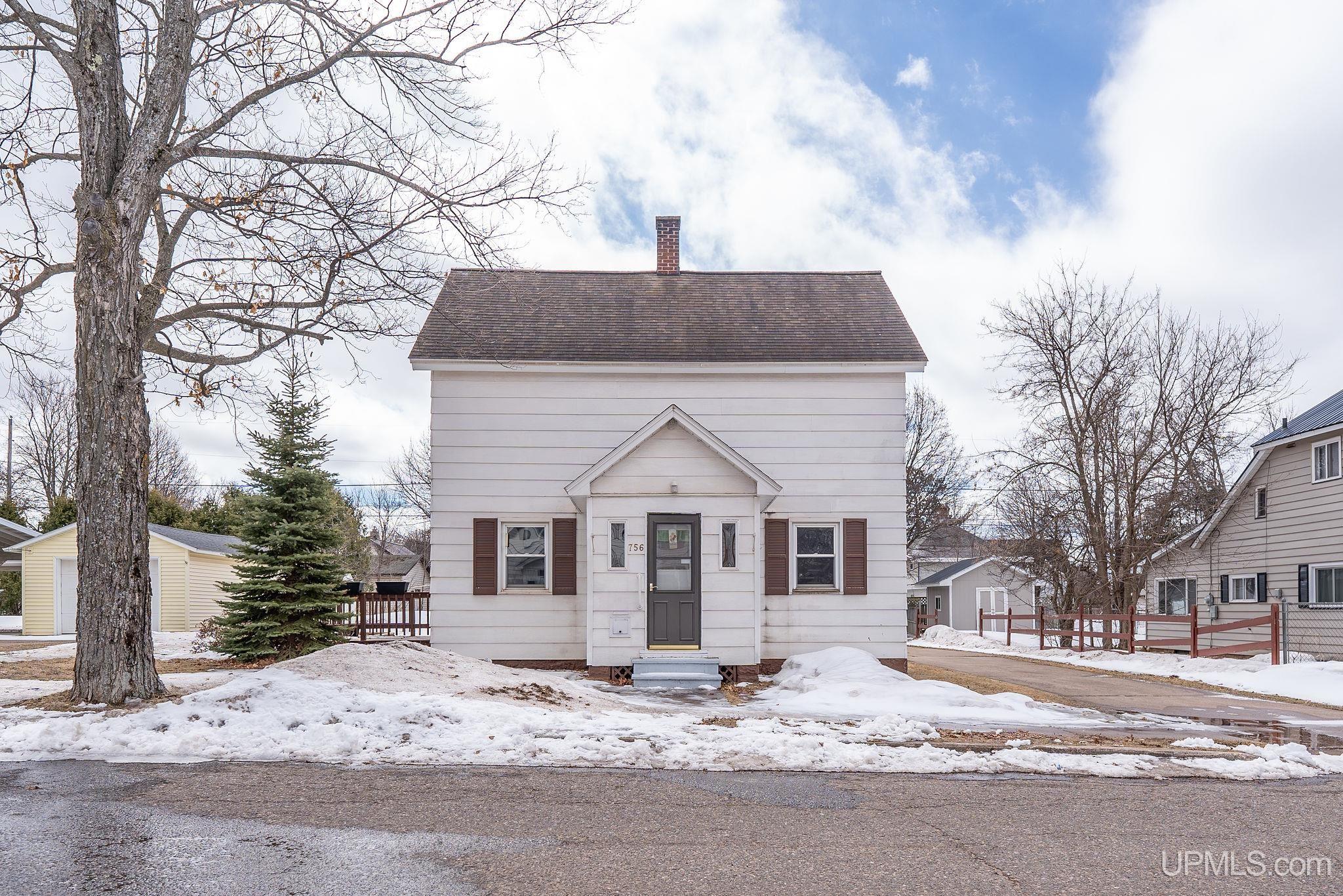 756 Michigan Street Ishpeming, MI 49849 - Photo 1 of 41 Gallery Image 1