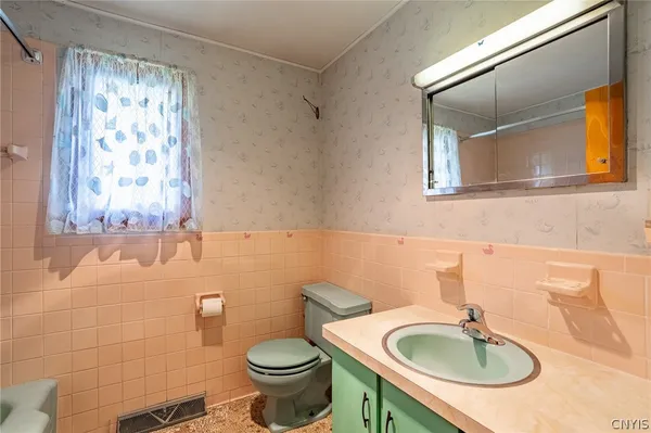 $199,900 | 11 Belle Avenue, Auburn, NY 13021