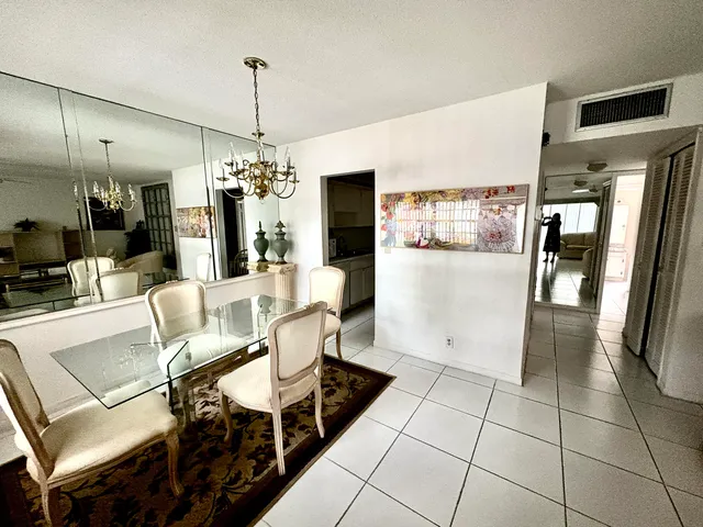 $1,300 | 98 Stratford H, West Palm Beach, FL 33417