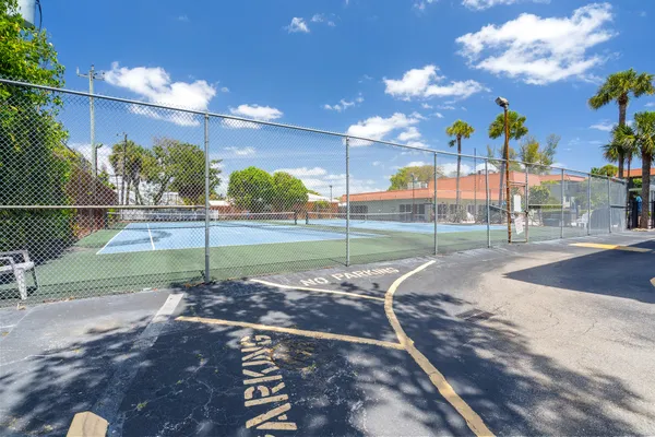 $2,100 | 809 West Oakland Park Boulevard, Unit K1, Oakland Park, FL 33311