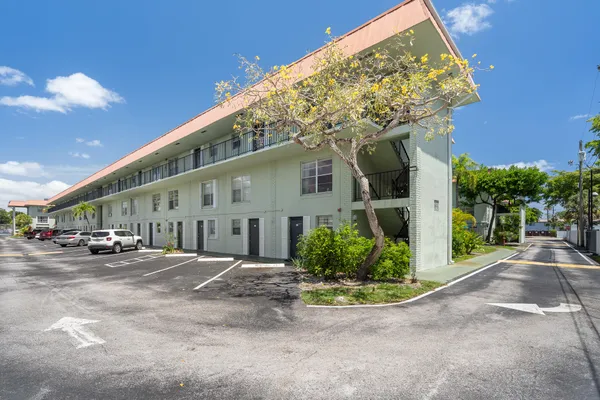 $2,100 | 809 West Oakland Park Boulevard, Unit K1, Oakland Park, FL 33311