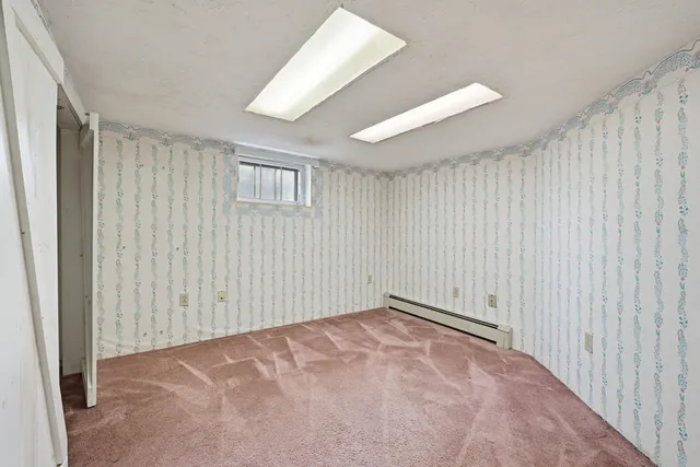 $285,000 | 6 Glenwood Avenue, Augusta, ME 04330