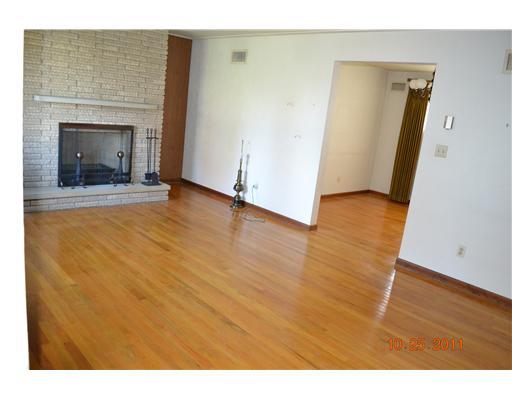 1244 Highland Road Monongahela, PA 15063 - Photo 6 of 14 Den/Family/Great Room.