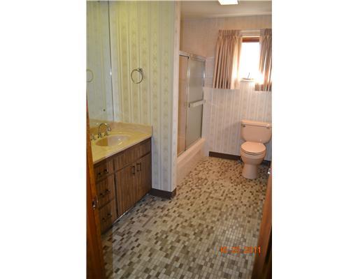 1244 Highland Road Monongahela, PA 15063 - Photo 9 of 14 Full Bath.