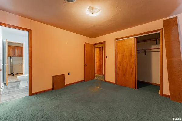 $150,000 | 240 Regent Street, Lincoln, IL 62656