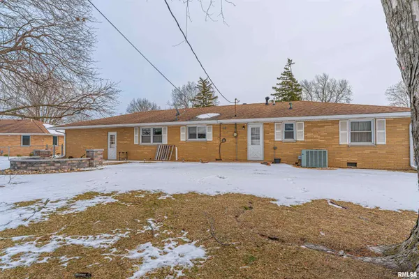 $150,000 | 240 Regent Street, Lincoln, IL 62656