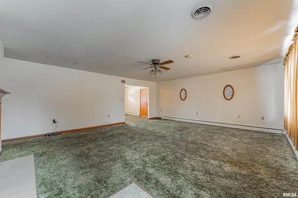 $150,000 | 240 Regent Street, Lincoln, IL 62656