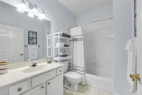 $2,500 | 2110 Cay Lagoon Drive, Unit 122, Naples, FL 34109
