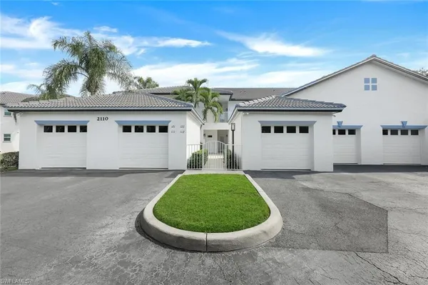 $2,500 | 2110 Cay Lagoon Drive, Unit 122, Naples, FL 34109
