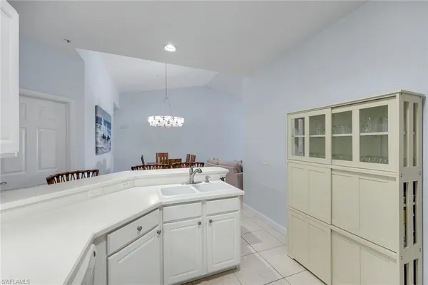 $2,500 | 2110 Cay Lagoon Drive, Unit 122, Naples, FL 34109