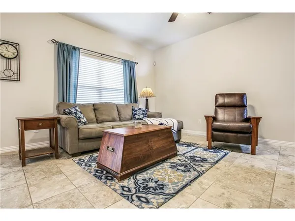 $2,599 | 929 Jamesville Lane, Plano, TX 75074