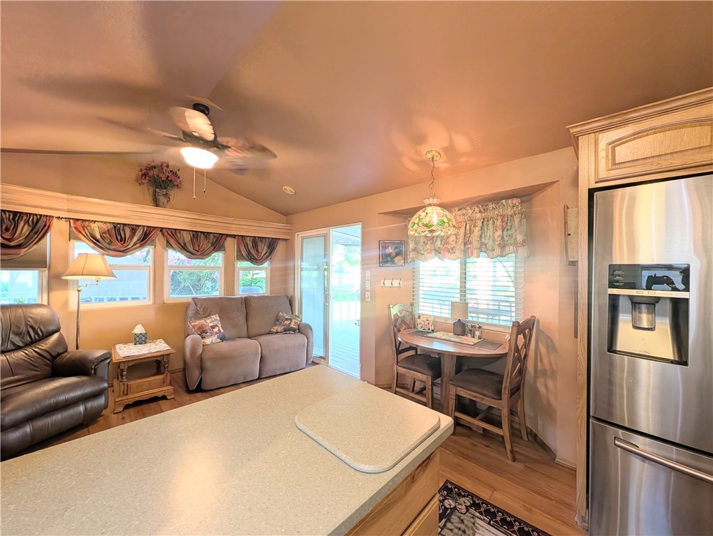 2000 Ramar Road, Unit 631 Bullhead City, AZ 86442 - Photo 33 of 43 Kitchen