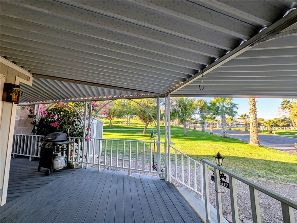 2000 Ramar Road, Unit 631 Bullhead City, AZ 86442 - Photo 4 of 43 Deck