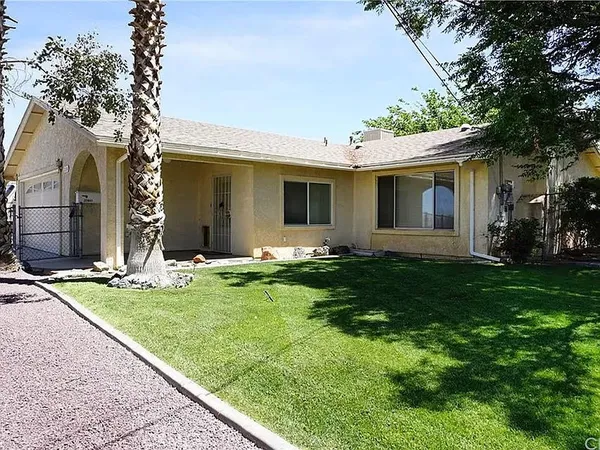 a front view of house with yard