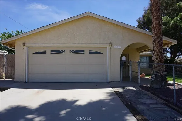 a view of a garage