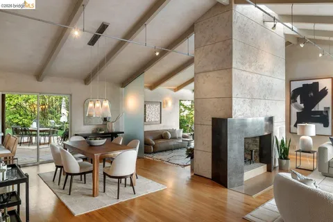 $2,290,000 | 12131 Skyline Boulevard, Oakland, CA 94619