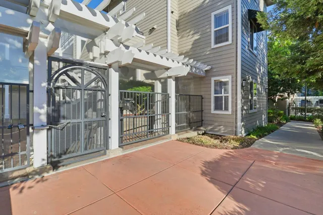 $788,500 | 1982 West Bayshore Road, Unit 121, East Palo Alto, CA 94303