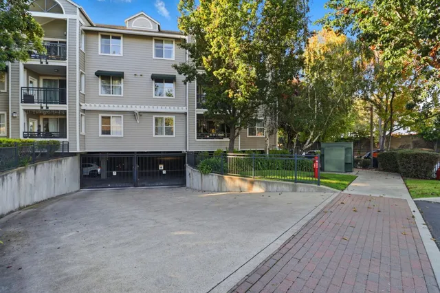 $788,500 | 1982 West Bayshore Road, Unit 121, East Palo Alto, CA 94303