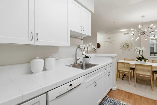 $788,500 | 1982 West Bayshore Road, Unit 121, East Palo Alto, CA 94303