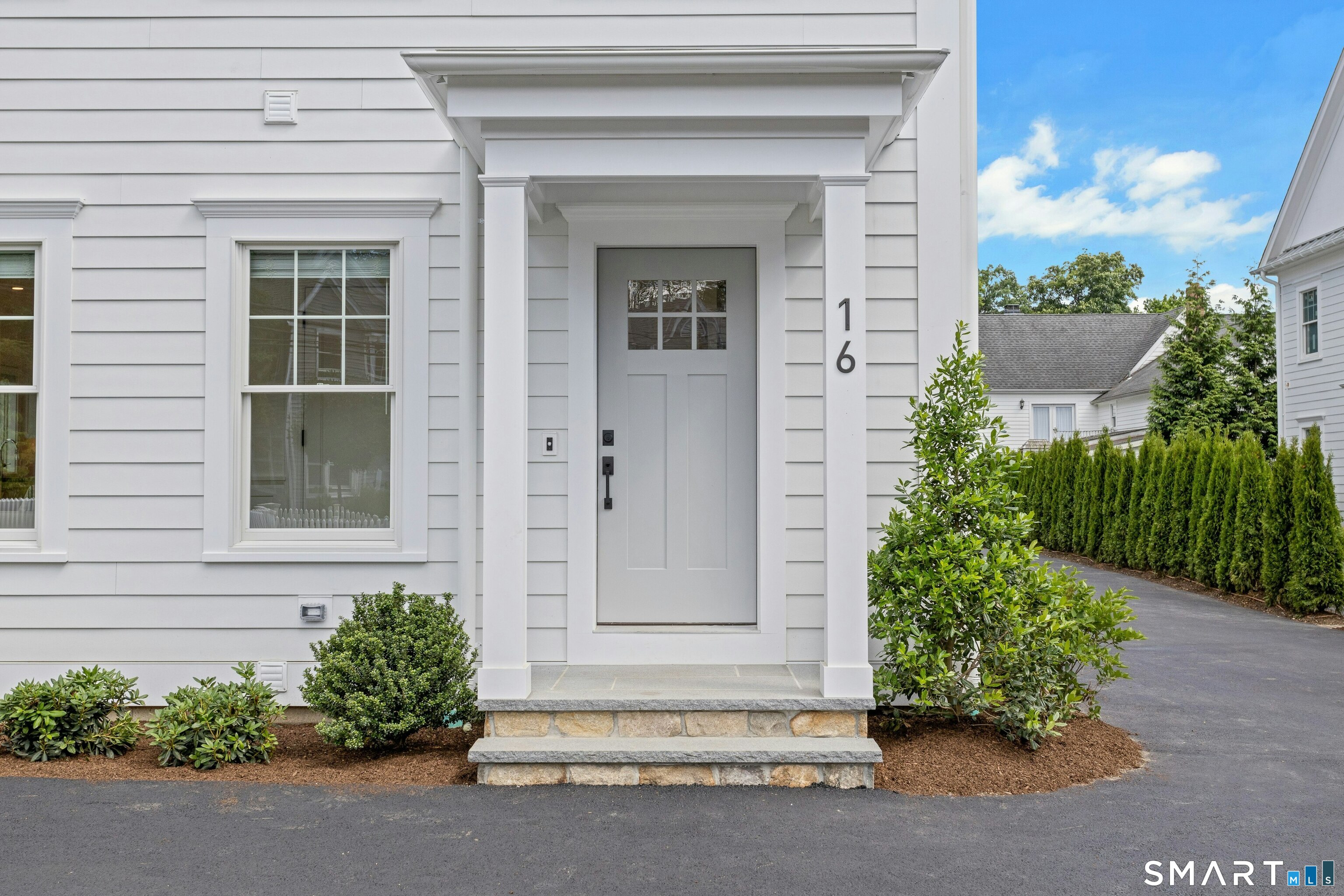 16 R Old Stamford Road New Canaan, CT 06840 - Photo 4 of 36