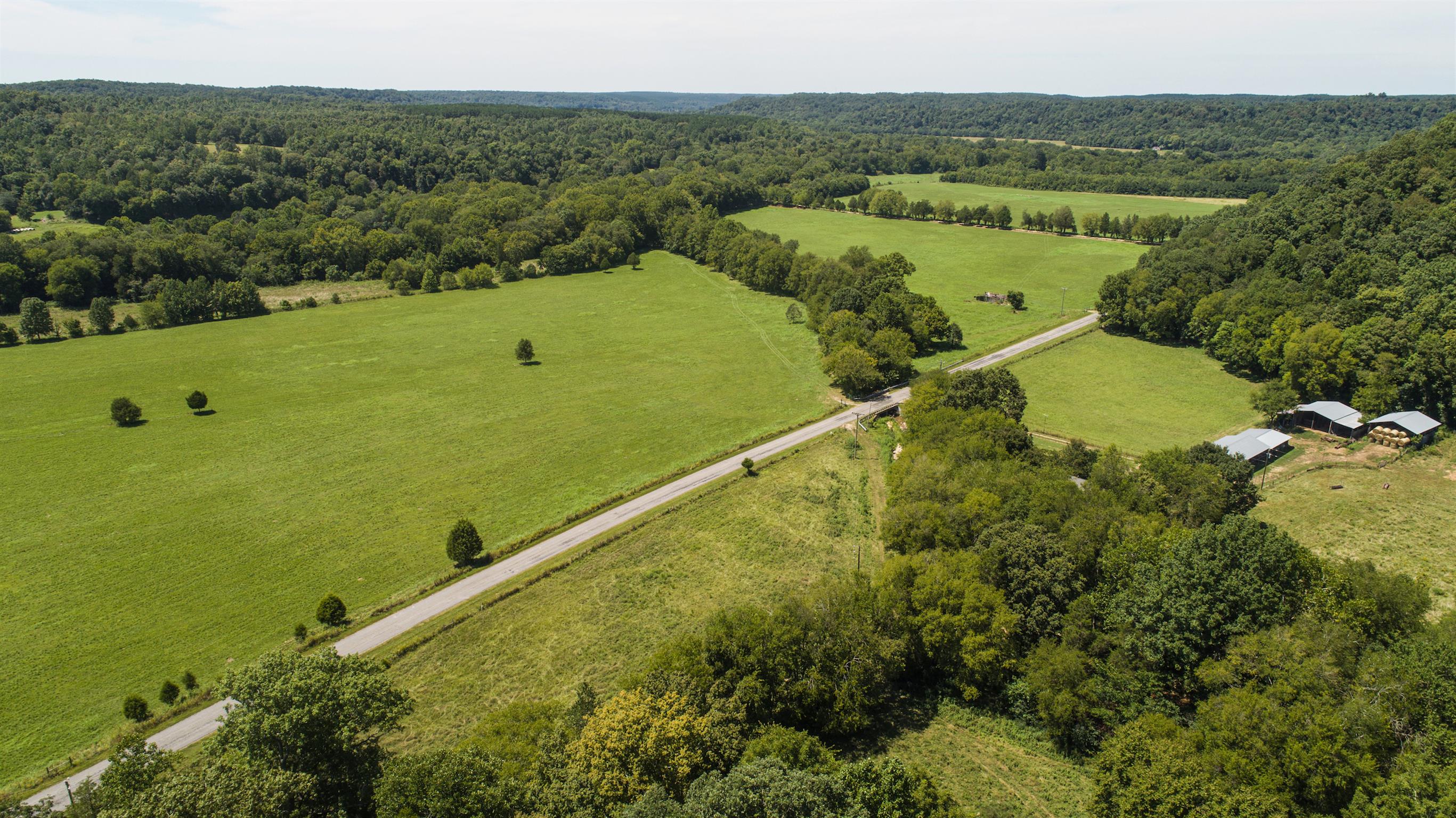 6601 Pinhook Pike Road Collinwood, TN 38450 - Photo 2 of 12 Gallery Image 2