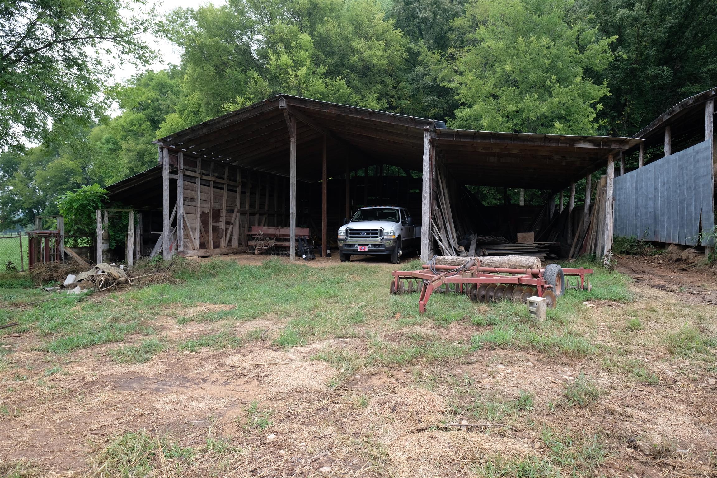 6601 Pinhook Pike Road Collinwood, TN 38450 - Photo 4 of 12 Gallery Image 4