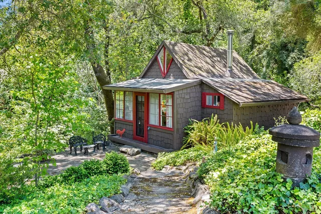 $1,598,500 | 5995 Vine Hill Road, Sebastopol, CA 95472