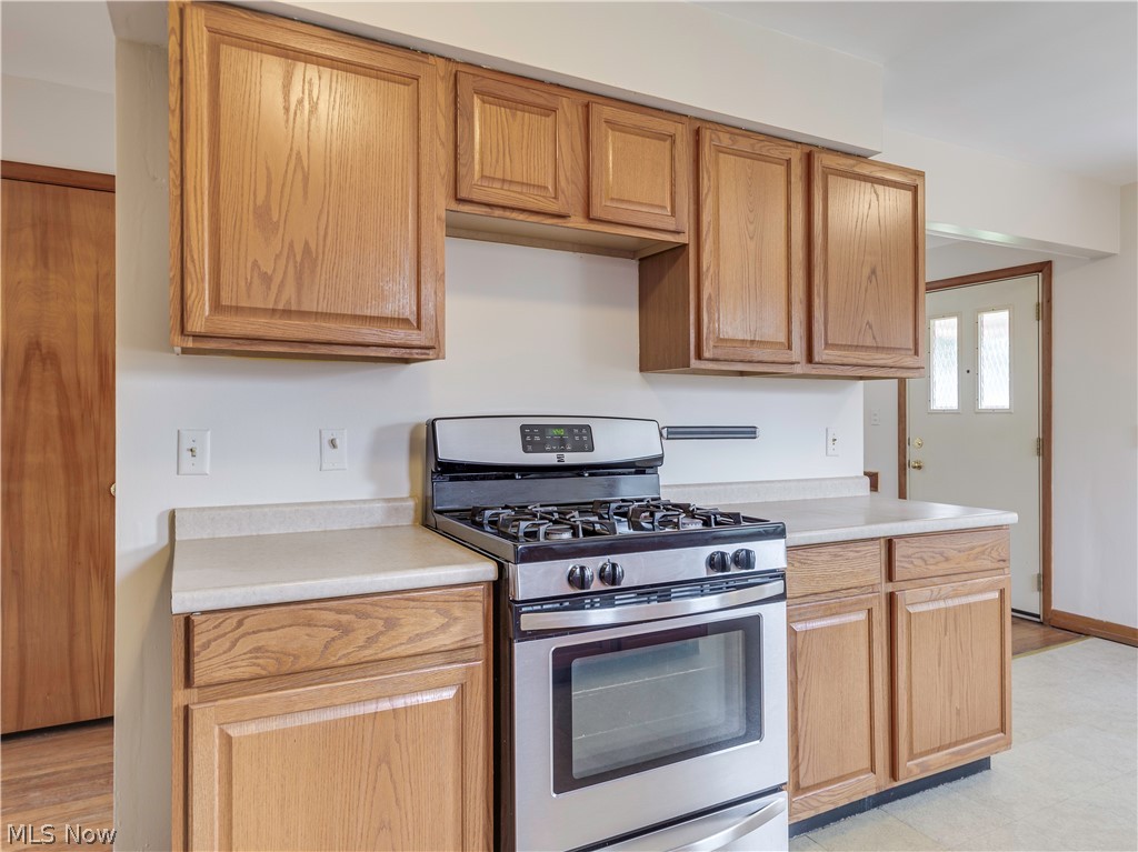655 Pendley Road Willowick, OH 44095 - Photo 13 of 24 Gallery Image 13