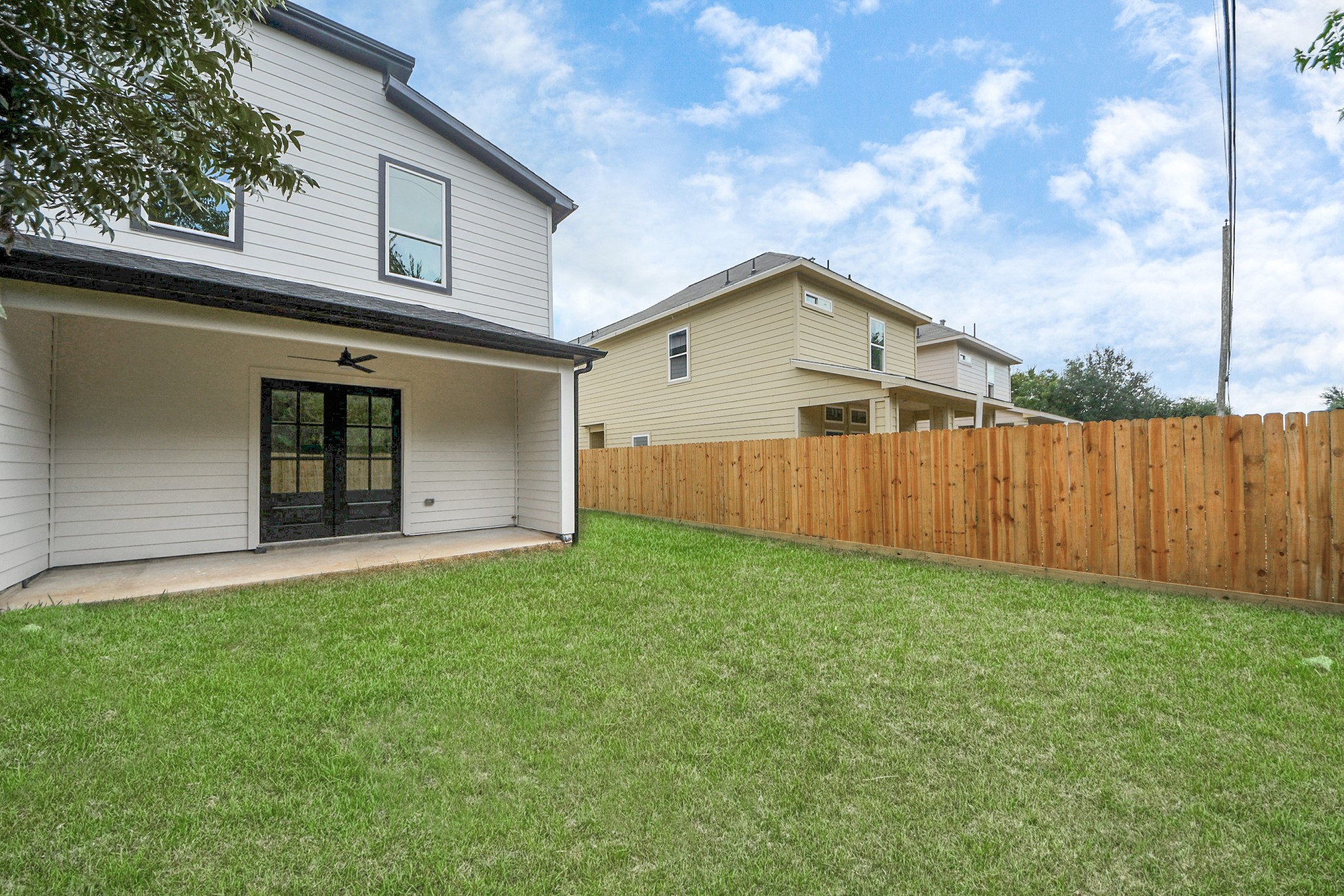3110 Dawson Lane, Unit A Houston, TX 77051 - Photo 29 of 32 a front view of a house with garden