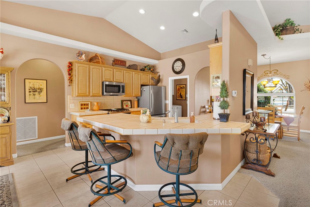 14128 Rincon Road Apple Valley, CA 92307 - Photo 15 of 53