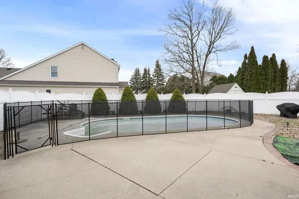 $399,900 | 14500 Skybreeze Drive, Granger, IN 46530