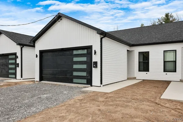 $315,000 | 25 Elm Street, Schroeppel, NY 13135