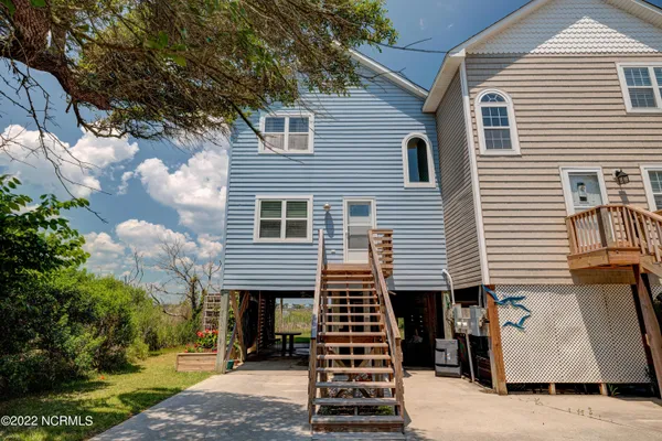 $435,000 | 316 Bay Circle, North Topsail Beach, NC 28460