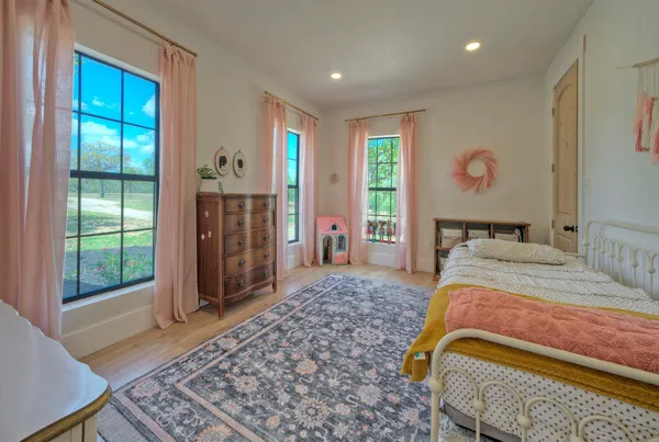 $1,249,000 | 198 Rolling Oak Drive, Elgin, TX 78621