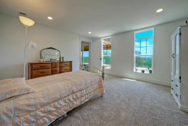 $1,249,000 | 198 Rolling Oak Drive, Elgin, TX 78621