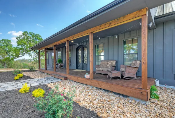 $1,249,000 | 198 Rolling Oak Drive, Elgin, TX 78621