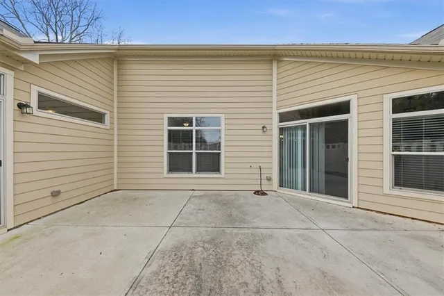 a view of a livingroom with furniture and furniture