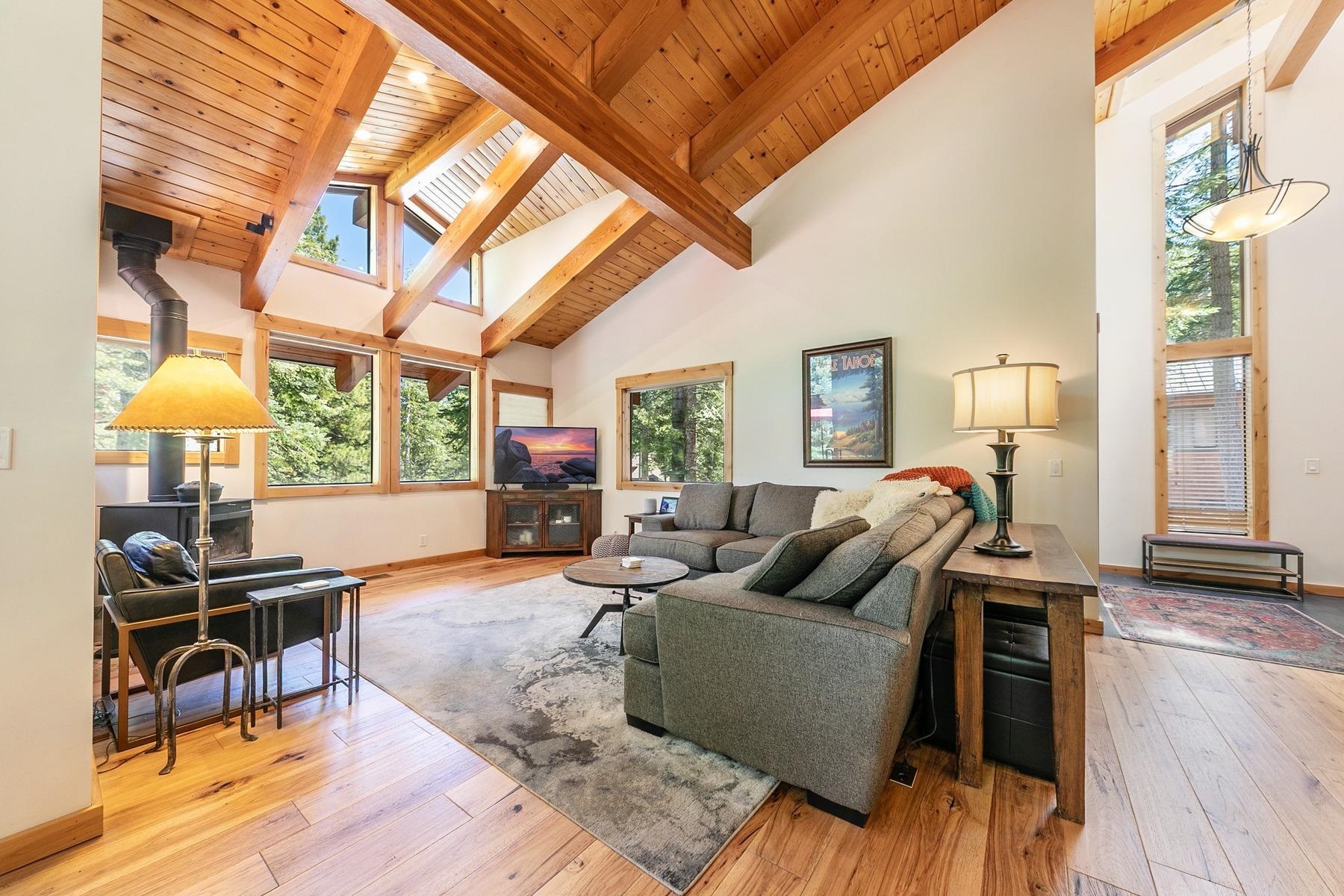 1402 Oxen Run Road Truckee, CA 96161 - Photo 5 of 28