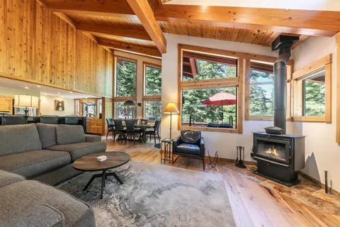 $2,385,000 | 1402 Oxen Run Road, Truckee, CA 96161