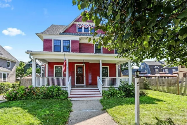 $350,000 | 15 Mountainview Street, Springfield, MA 01108