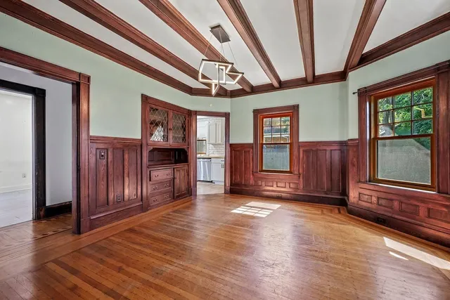 $350,000 | 15 Mountainview Street, Springfield, MA 01108