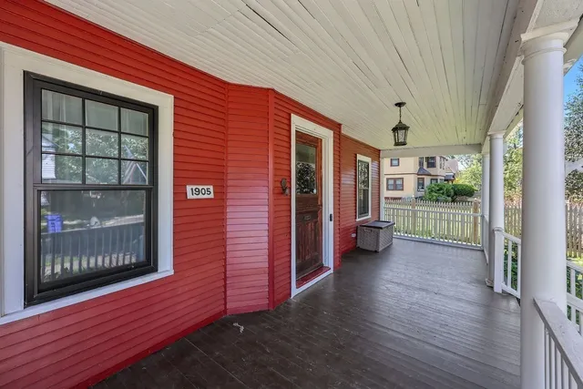 $350,000 | 15 Mountainview Street, Springfield, MA 01108